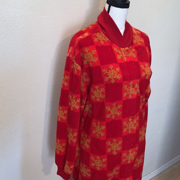 Red with gold Christmas snow flakes pockets button Down robe - Picture 4 of 8